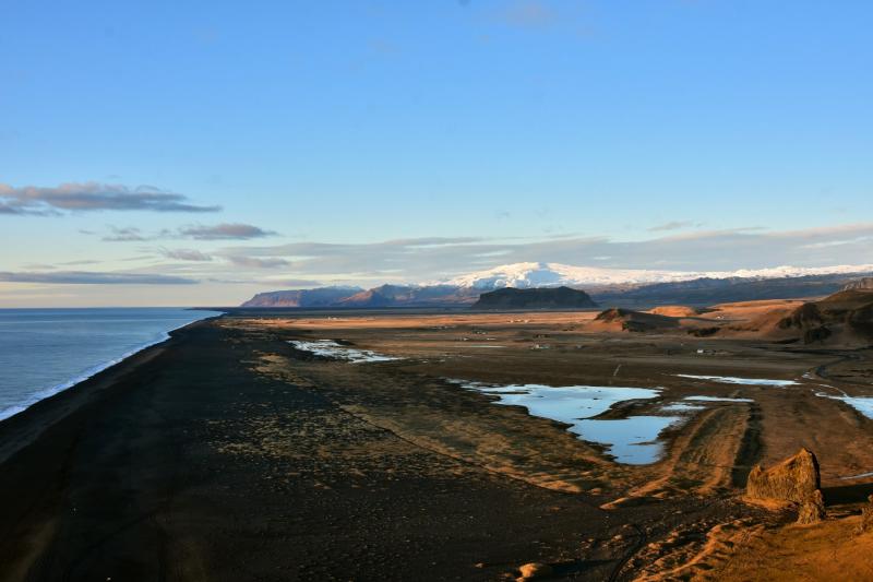 アイスランド南部 ディルホゥラエイから撮影しました