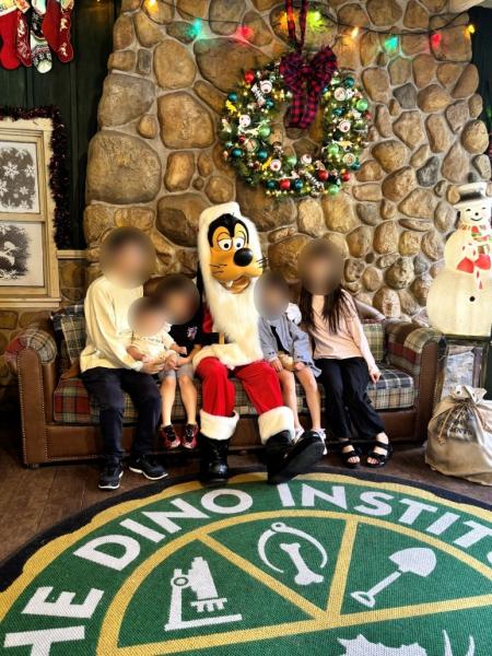 グーフィーサンタと！ 家族みんなでクリスマス気分も満喫★