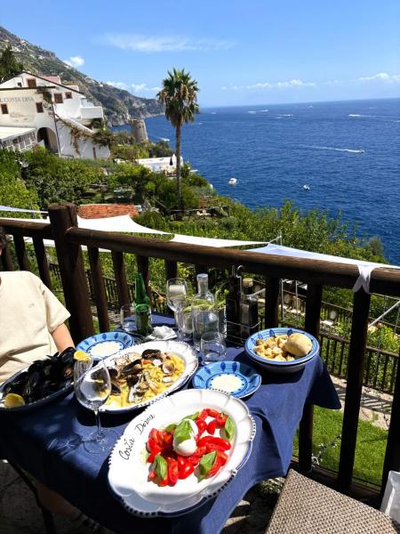 美味しすぎたカプレーゼ（アマルフィ海岸）