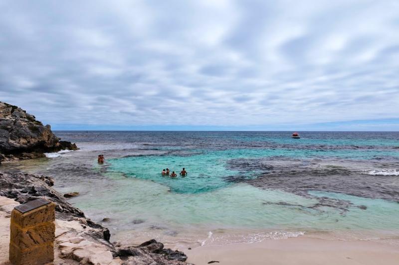 天気はあまりよくなかったですが、それでも海はきれいです