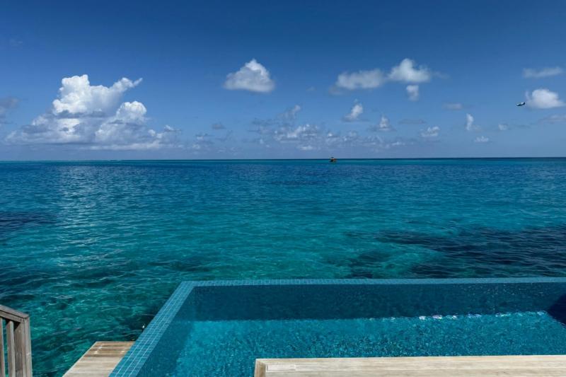 雨季だったのに、毎日晴れて最高でした。夜も心地よい気候で、デッキでお酒を飲みながらビーチベッドに寝転び、この景色を存分に味わいました。