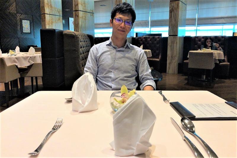  シンガポール・チャンギ空港のスイートクラス専用ラウンジ「プライベートルーム」でのお食事
