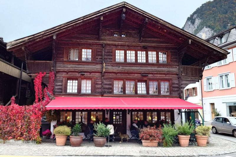 インターラーケン郊外のスイス料理のレストラン
