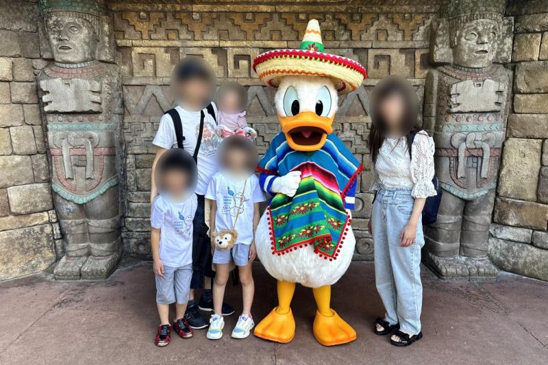 ドナルドと一緒に！ 家族そろっての大切な1枚