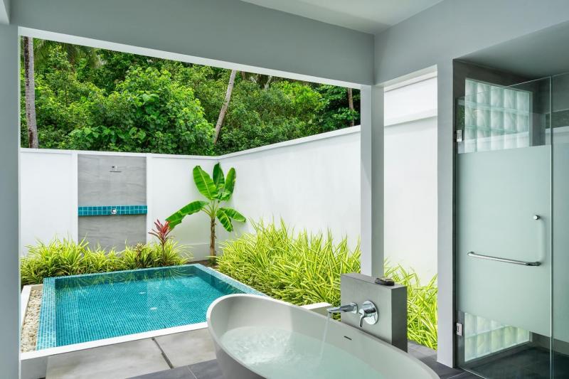 ガーデンプール付きビーチヴィラ