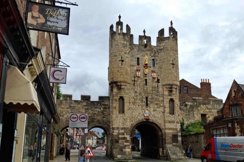 ヨークの旧市街を囲む城壁