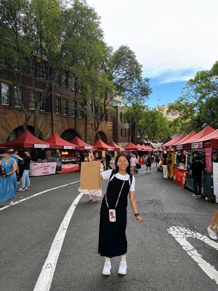 週末に開催されるロックスのフリーマーケット