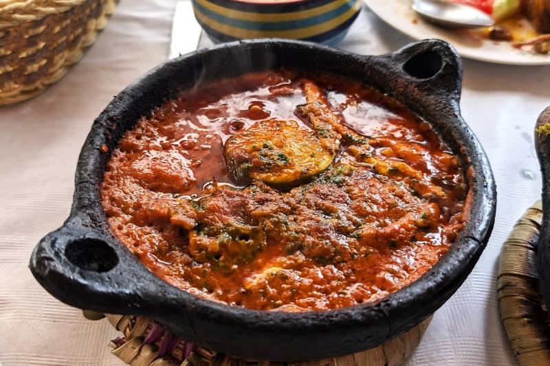 サーディンのタジン。色味的に味が濃そうに見えるけどそんなことはなく、個人的には一番おいしかった一皿です♪