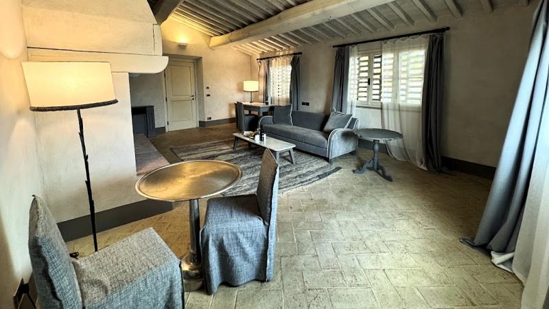 タヴァルネッレスイート