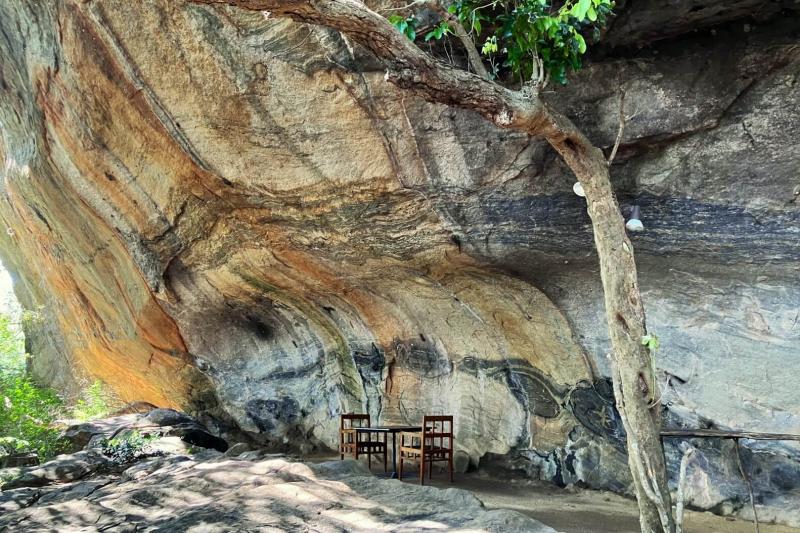 小さなテーブルはカップル向け