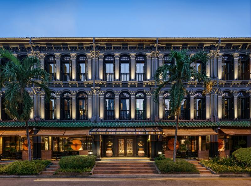 【シックスセンシズ ダクストン（シンガポール）】シンガポールの中心部チャイナタウン近くに、グループ初のシティホテルとしてオープン。19世紀建造のコロニアル様式の建物を改装したブティックホテル。さらに「シックスセンシズ マックスウェル」というシンガポール2軒目のホテルも近々開業予定です。