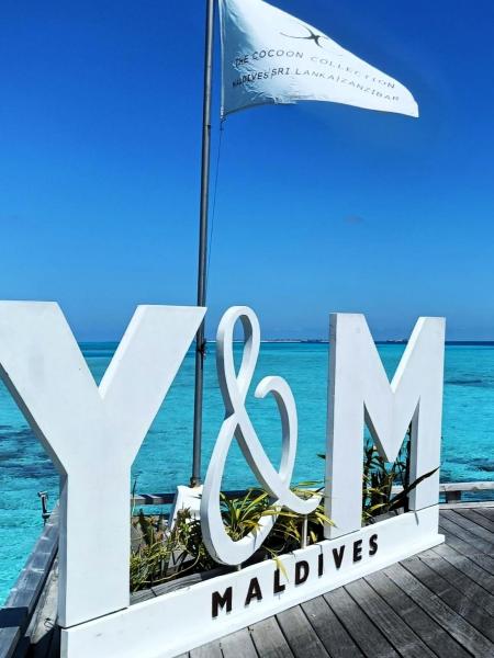 到着すぐに目に入るリゾートの看板です