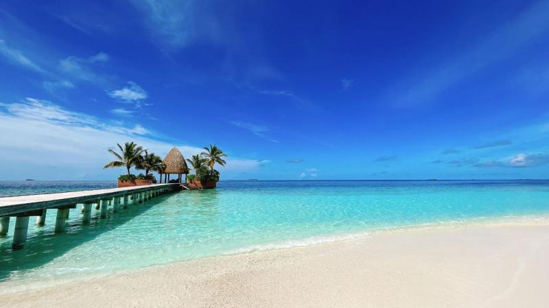 雨季と聞いていましたが、毎日晴天に恵まれ、モルディブのきれいな海を満喫できました。【9月渡航のお客様より】