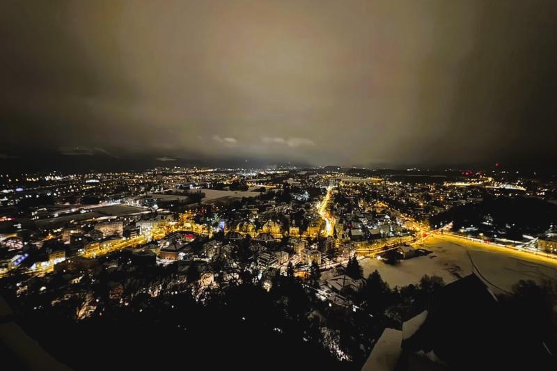 美しいザルツブルクの夜景も、ご覧いただけます