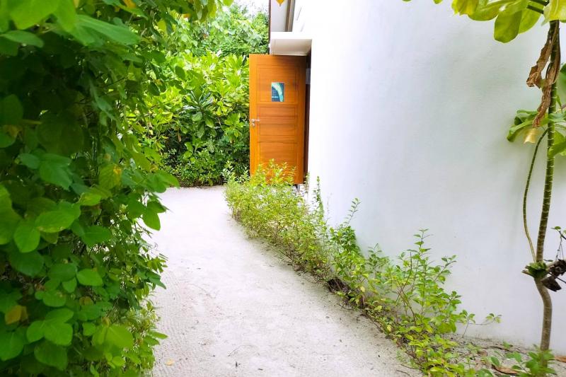 入口の前が小道になっているので、ほかのゲストが気にならない造りになっています