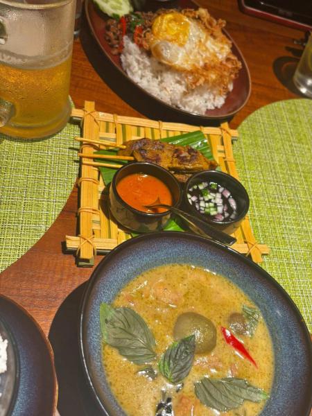 ソイレストランにて。タイのビールと一緒に♪