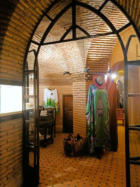 こちらが、ブティックの様子です。ブティックでは、モロッコらしいものやラグジュアリーなお土産がたくさん見つかります。