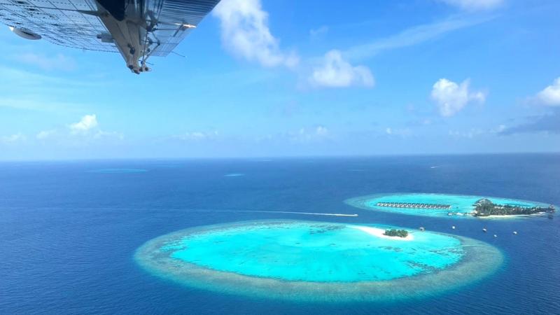 水上飛行機から見下ろす海と島々は絶景☆