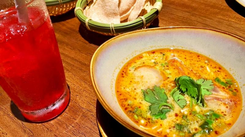 本場トムヤンクン！ この辛さがたまりません～！ 辛さの調節も、お好みに応じて対応してくれるそうですよ^^