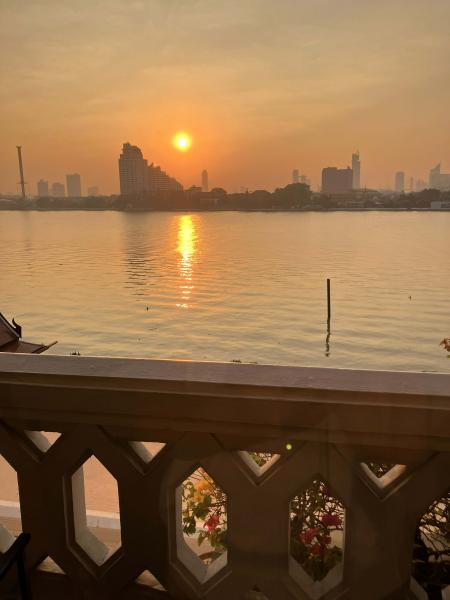 アナンタラ リバーサイド バンコク リゾートから眺めた夕焼け