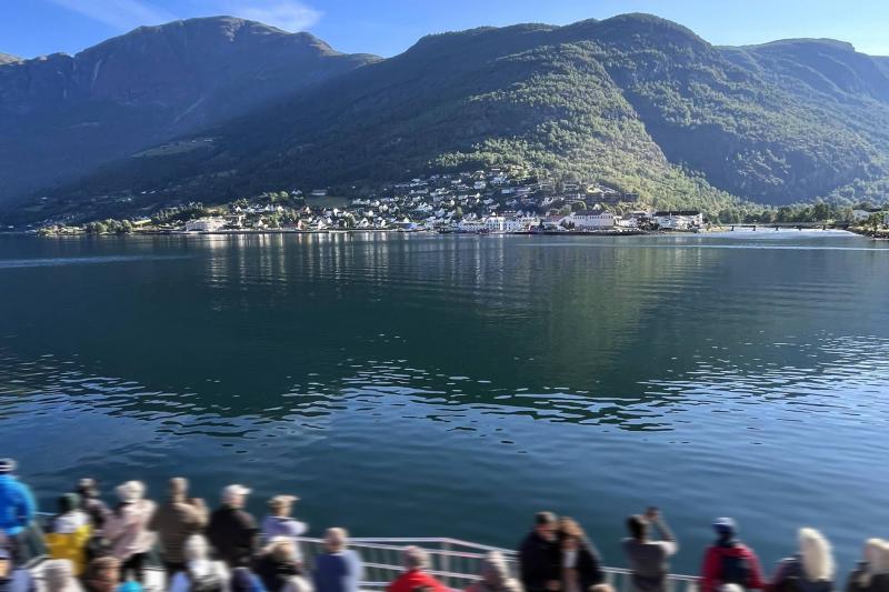 ネーロイフィヨルドのツアーでフロムからグドヴァンゲンへ