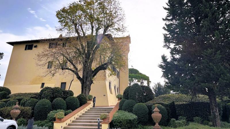 コモ カステッロ デル ネロ外観