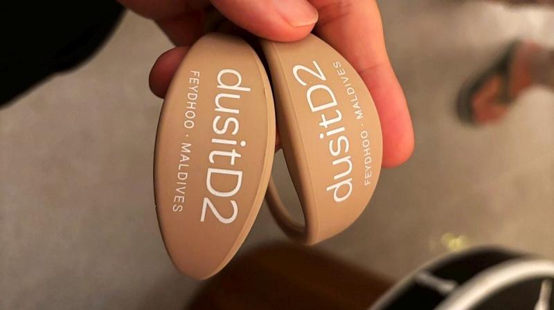 シリコン製のブレスレットルームキー（2名分）