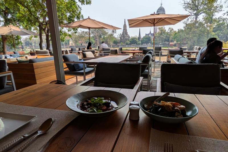 サラ アユタヤでのランチはお味も景色も最高でした（アユタヤ）