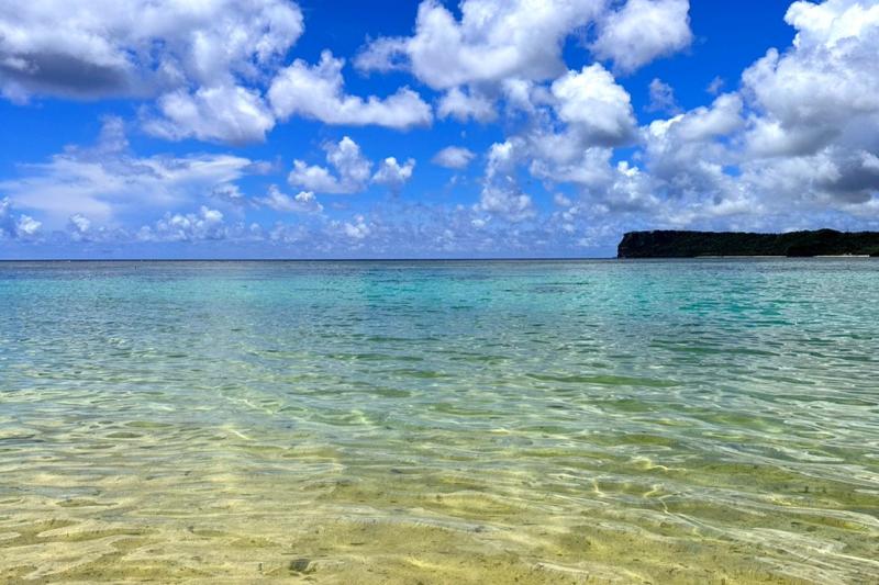 爽快！なグアムの青い海と空 