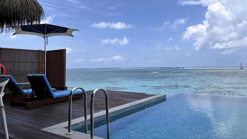 贅沢な造りのオーシャンプールヴィラ