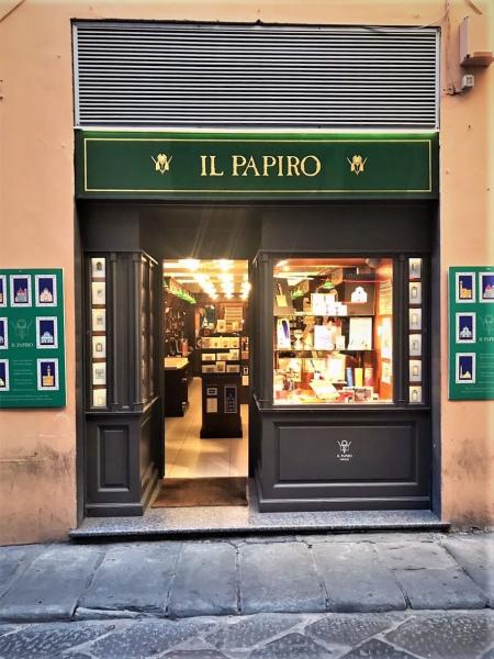 フィレンツェのマーブル紙で有名なイルパピロ