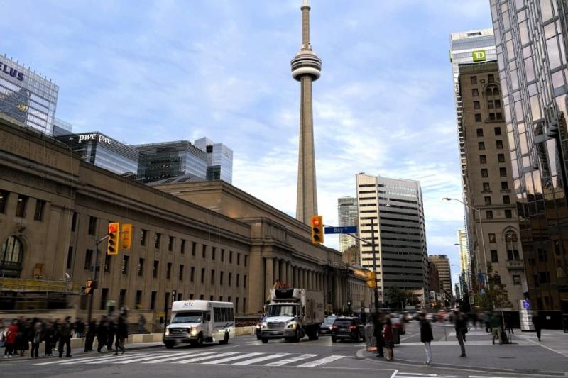 こちらは最後に訪問したトロントのCNタワーです