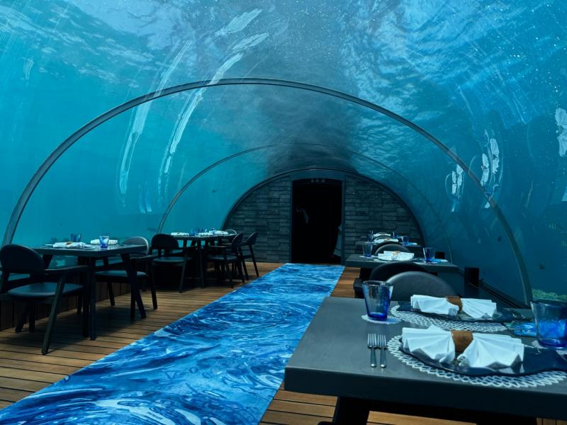 フラワリの水中レストラン