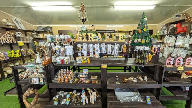 ショップもあるので記念にお土産の購入も！