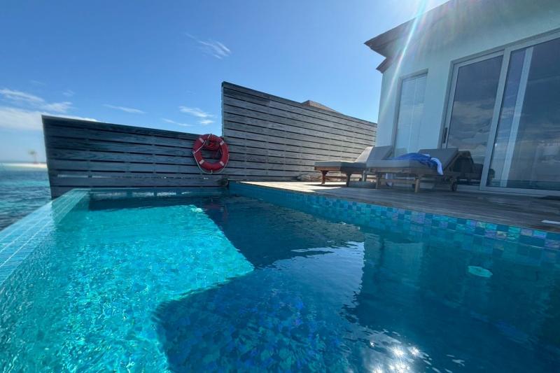 オーバーウォータープールヴィラ