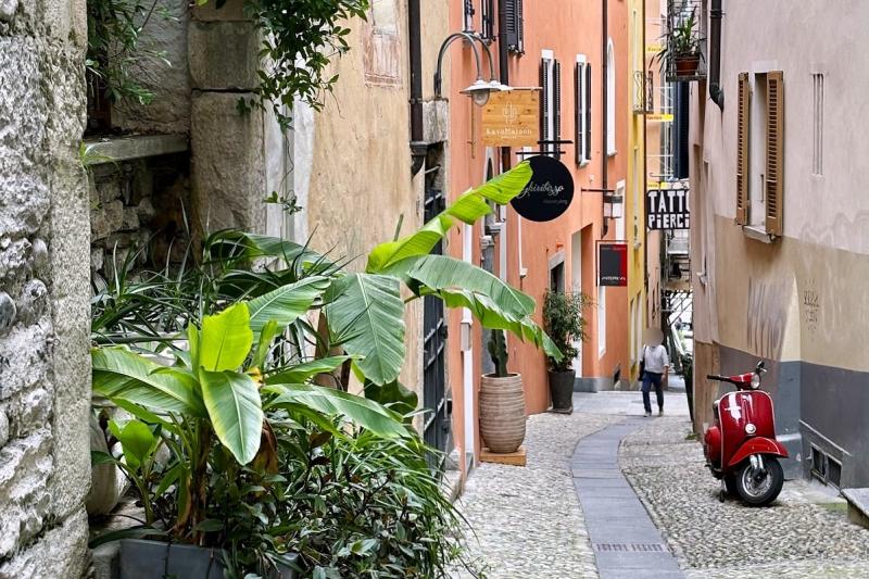 イタリアっぽい風情を感じる旧市街の裏通り