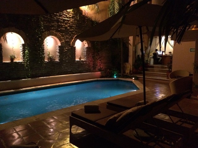 CACANTOのプール！幻想的な雰囲気