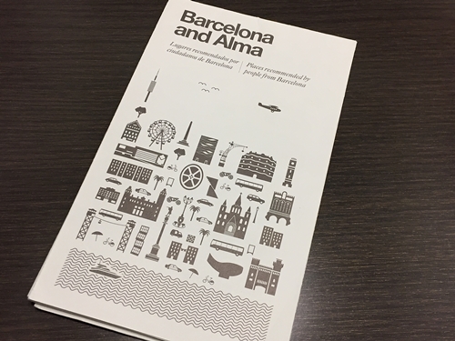 ホテルオリジナルのバルセロナの地図を広げながら観光のアドバイスをもらいました！