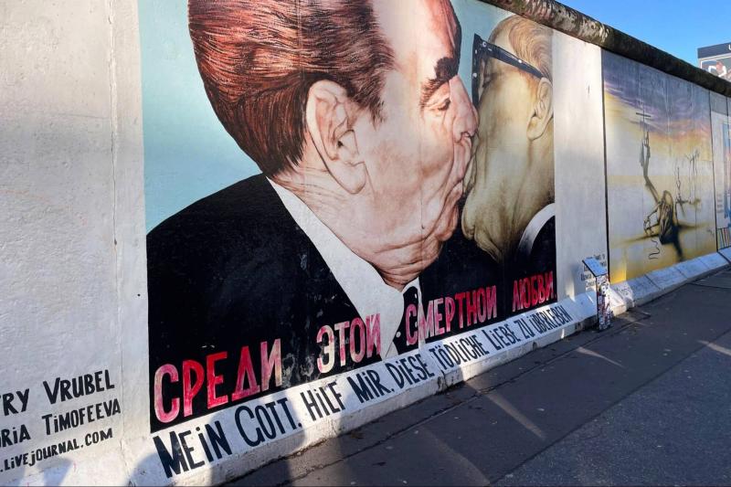 ベルリンの壁に描かれたアート