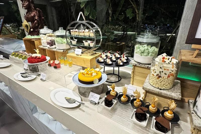 スイーツコーナーも充実のラインナップ