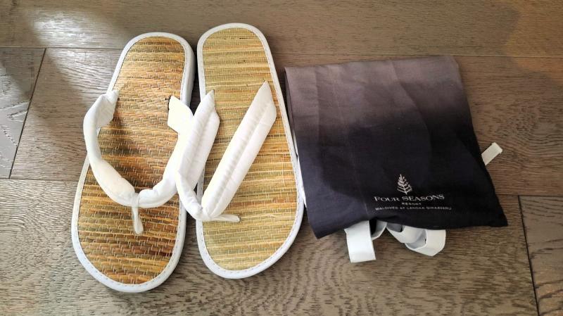 サンダルがあります。スリッパはリクエストになります