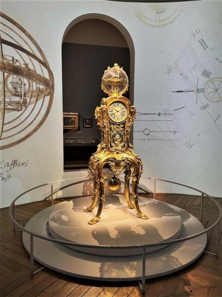 こちらはルイ15世へ贈られた天文時計です