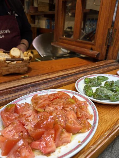 バル「Bar Nestor」での食事
