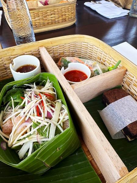 アジアンメニューは野菜中心でヘルシー。パパイヤサラダが絶品でした！