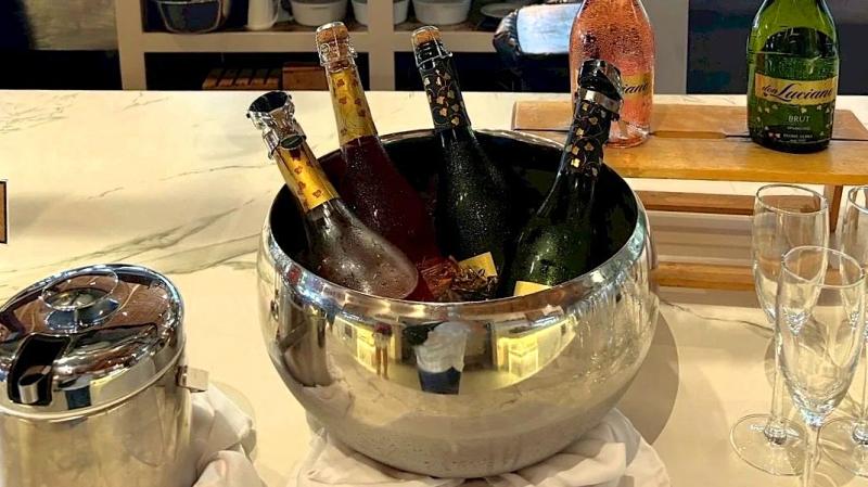 朝シャン（朝からシャンパン）はいかがでしょうか？