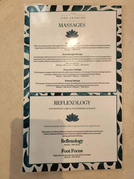 マッサージやリフレクソロジーをお部屋で