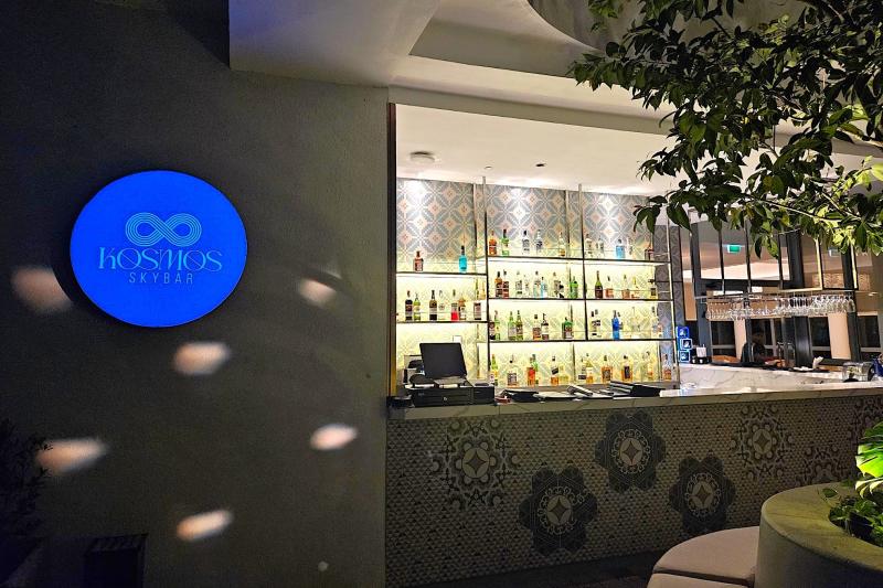 おしゃれなルーフトップバー