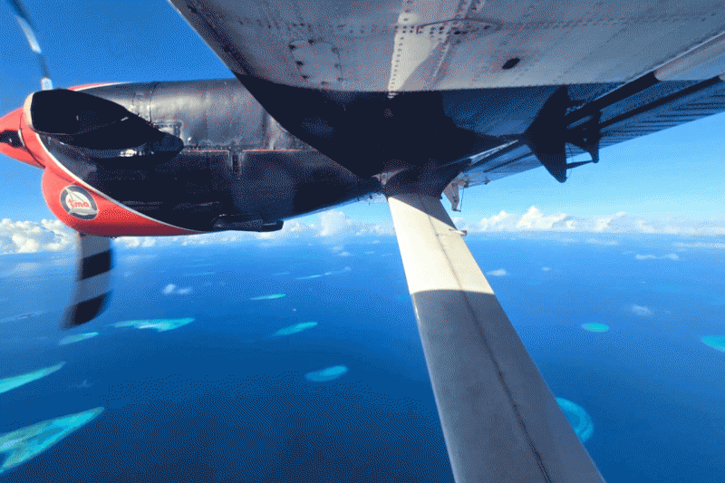 水上飛行機でリゾートへ