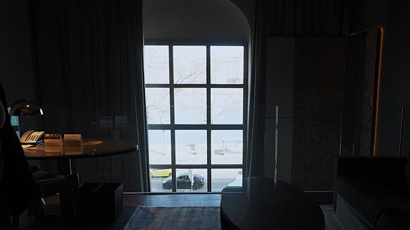 お部屋の窓からは、穏やかに流れるローヌ川を一望できます