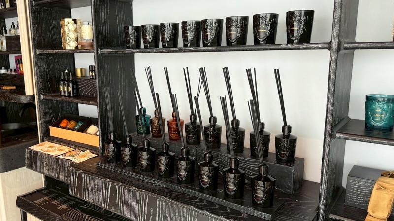 パンピューリにずらりと並ぶフレグランス